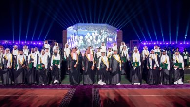 صورة نائب أمير مكة يُشرّف حفل تخريج الدفعة 53 من طلاب وطالبات جامعة الملك عبدالعزيز