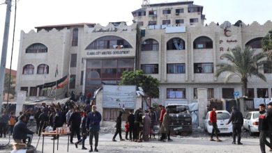 صورة الهلال الأحمر: الاحتلال أجبر الطواقم العاملة والجرحى في مستشفى الأمل على إخلائه