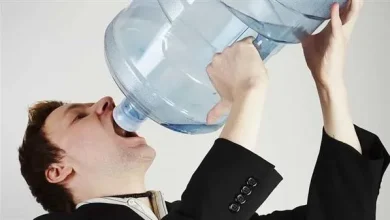 صورة ضوابط ومحاذير شرب الماء بعد الإفطار في شهر رمضان