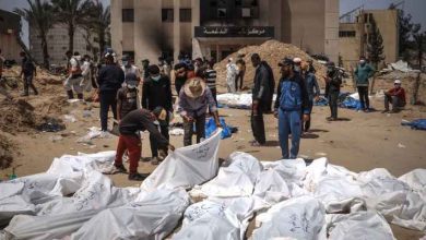 صورة مقابر جماعية.. العفو الدولية تطالب منح مفتشي حقوق الإنسان الوصول لغزة