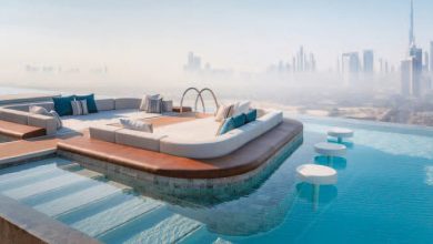 صورة دبي تحتضن أطول حوض سباحة «لا متناهٍ» في العالم