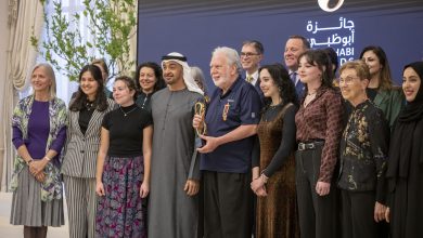 صورة رئيس الدولة يكرم ثماني شخصيات “بجائزة أبوظبي” في دورتها الحادية عشرة