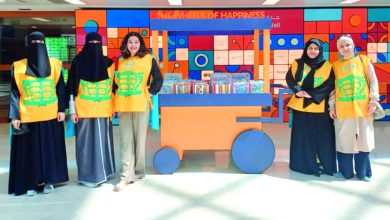 صورة متطوعون من طلبة جامعة دبي يشاركون في مبادرات مجتمعية