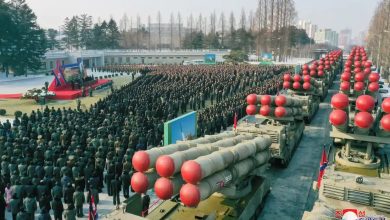 صورة كوريا الشمالية تلوح بـ “إجراءات عملية قوية” لتعزيز قوتها العسكرية