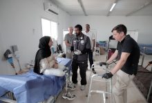 صورة المستشفى الميداني الإماراتي يبدأ تركيب الأطراف الصناعية للجرحى الفلسطينيين