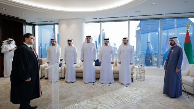 صورة أمام محمد بن راشد وبحضور مكتوم بن محمد.. خمسة قضاة جدد في محاكم دبي يؤدون اليمين القانونية