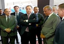 صورة وزير التجارة يتفقد مع رئيس الوزراء البيلاروسي وكيل شركة شاحنات “ماز” البيلاروسية في مصر