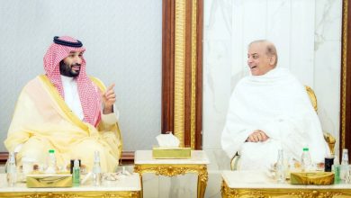صورة ولي العهد يستعرض العلاقات الثنائية مع رئيس الصومال وولي عهد البحرين  أخبار السعودية