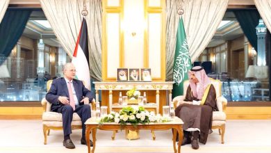 صورة وزير الخارجية يستعرض ورئيس وزراء فلسطين جهود وقف إطلاق النار بغزة  أخبار السعودية