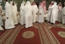 صورة آل باموكرة يستقبلون المعزين في فقيدهم  أخبار السعودية