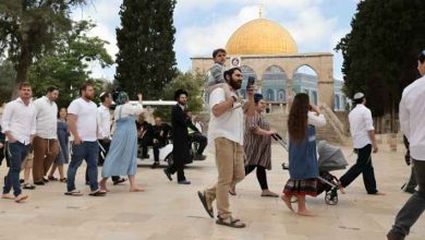 صورة مئات المستوطنين يقتحمون الأقصى في ثالث أيام عيد الفصح اليهودي