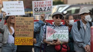 صورة مظاهرة في اليابان تندّد بالحرب الإسرائيلية على غزة
