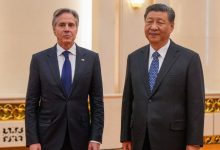 صورة الرئيس الصيني يؤكد لوزير الخارجية الأمريكي أهمية احتواء البلدين للخلافات