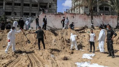 صورة غزة: اكتشاف 51 جثة إضافية بالمقبرة الجماعية بمستشفى ناصر