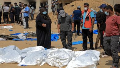 صورة الاتحاد الأوروبي يدعو إلى تحقيق مستقل بشأن المقابر الجماعية في غزة