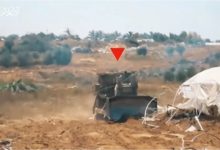 صورة فيديو: “القسام” تدمر جرافة إسرائيلية في دير البلح