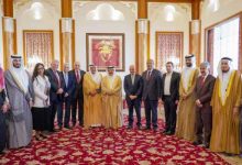صورة ملك البحرين يلتقي قيادات “صندوق تمكين القدس” في المنامة