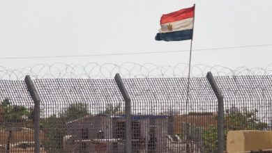 صورة الاحتلال يطلق النار على عدد من الأشخاص عند الحدود المصرية