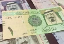 صورة صعود الدينار الكويتي.. سعر الريال السعودي اليوم الخميس 16101445 مقابل العملات العربية