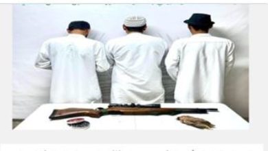 صورة القبض على 3 مخالفين لارتكابهم مخالفة الصيد دون ترخيص بمحمية الأمير محمد بن سلمان الملكية