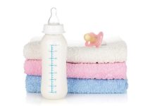 صورة 5 أشياء أساسية عليك القيام بها عند فطام طفلك عن زجاجة الحليب