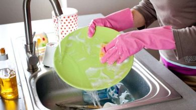 صورة 5 أخطاء شائعة تقعين فيها أثناء غسيل الأطباق.. احذريها