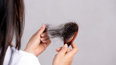 صورة واظبي عليها.. 5 عادات هامة تحمي شعرك من التساقط