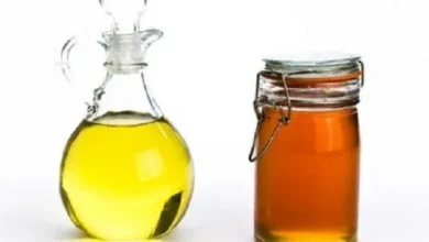 صورة قناع زيت الزيتون والعسل لشعر صحي وناعم