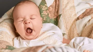 صورة اليك أضرار قلة النوم عند الرضع