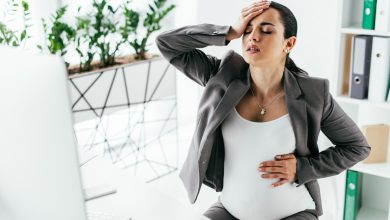 صورة ما هو الفرق بين إمساك الحمل والإمساك العادي؟