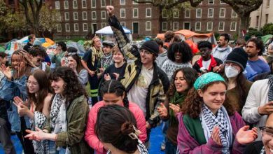 صورة جامعة كولومبيا تهدد بـ”طرد” الطلاب المعتصمين داخل حرمها