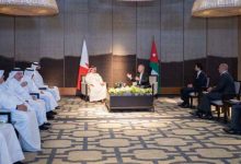 صورة الملك عبدالله والعاهل البحريني يشددان على أهمية خفض التوترات بالشرق الأوسط