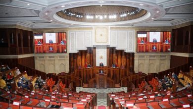صورة استياء من عرقلة أشغال مجلس النواب بسبب الخلافات الحزبية والصراع على المناصب