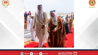 صورة أمير دولة قطر يصل إلى مملكة البحرين للمشاركة في القمة العربية الثالثة والثلاثين