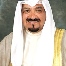 صورة رئيس الوزراء يتلقى اتصالاً من نائب رئيس الإمارات لتهنئته بتعيينه في منصبه