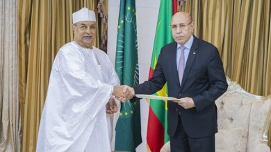 صورة رئيس موريتانيا يتسلم رسالة خطية من الرئيس التشادي