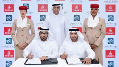 صورة شراكة بين طيران الإمارات و«غرفة أبوظبي» لتعزيز قطاع السفر والسياحة