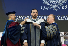 صورة جامعة “جورج تاون” الأمريكية تمنح محمد القرقاوي الدكتوراه الفخرية في الإدارة الحكومية