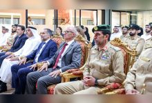 صورة وزراء ومسؤولون يتعرفون إلى تجارب الإمارات في تعزيز الأمن والعمل الحكومي