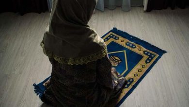 صورة هل يجب تغطية قَدَم المرأة في الصلاة؟.. الإفتاء توضح