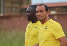 صورة تلقى خبر وفاة والدته في مباراة.. من هو محمد فتحي أول مدرب مصري في تاريخ الدوري الكونغولي؟ (صور)