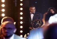 صورة بعد إعلان رحيله.. مبابي يحصد جائزة أفضل لاعب في فرنسا (صور)