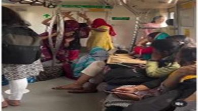 صورة نساء يرقصن في عربة مترو ورد فعل غير متوقع من رواد السوشيال ميديا (فيديو)