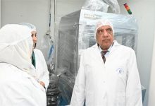 صورة وزير قطاع الأعمال يتفقد مصانع الشركة العربية للأدوية “ادكو”