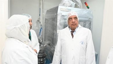 صورة وزير قطاع الأعمال يتفقد مصانع الشركة العربية للأدوية “ادكو”