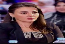 صورة وزيرة التضامن الاجتماعي تكرم دينا فؤاد عن مسلسل “حق عرب”
