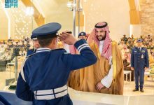 صورة وزير الدفاع يفتتح مرافق كلية الملك فيصل الجوية ويشهد تخريج الدفعة (١٠٣)  أخبار السعودية