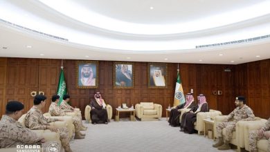 صورة وزير الحرس الوطني يستقبل قائد القطاع الأوسط بالوزارة  أخبار السعودية