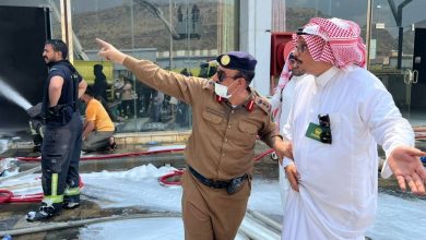 صورة وكيل محافظة محايل يقف على حريق المفروشات  أخبار السعودية