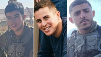 صورة مقتل 3 جنود إسرائيليين وإصابة 12.. عملية كرم أبو سالم: 14 قذيفة استهدفت تجهيزات الاحتلال لاجتياح رفح